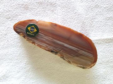Fermacarte sezione di agata naturale rossa Brasile