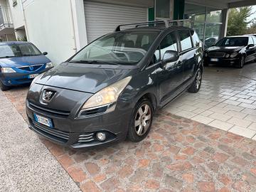 Peugeot 5008 1.6 HDi 110CV (12 RATE)