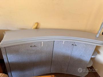 Mobile bancone bar con mensola sospesa