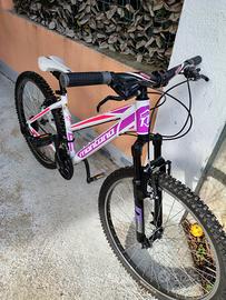 Mountain bike ragazza 