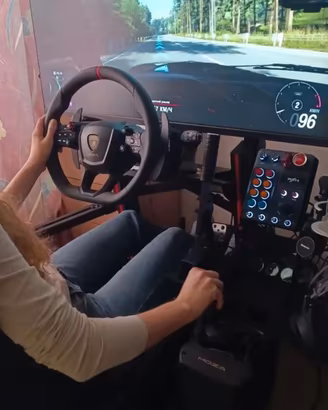 Moza racing lamborghini revuelto volante
