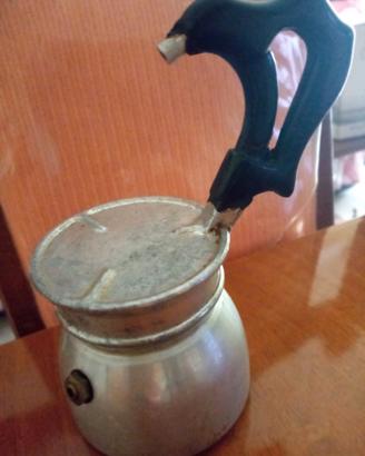 Caffettiera funzionant, un sola tazza