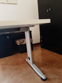 scrivania 