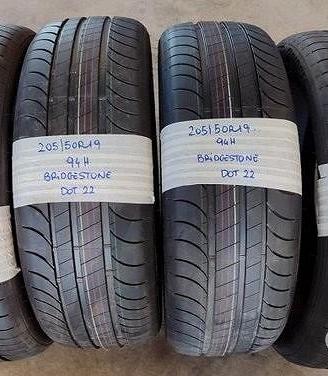 4 Gomme 205/50R19 Bridgestone Estive NUOVE