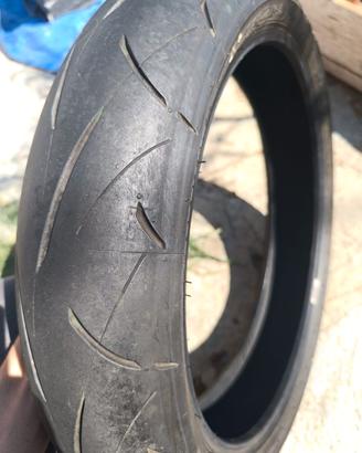 gomme moto 