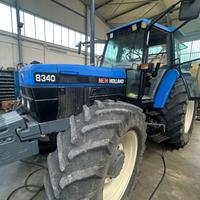 TRATTORE NEW HOLLAN 8340