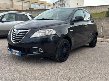 Lancia Ypsilon 1.2 69 CV 5 porte S&S Gold