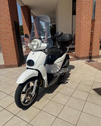 Aprilia Scarabeo 125