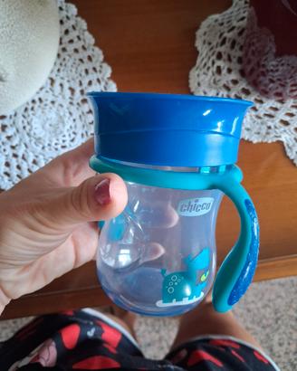 bicchiere con inserto cannuccia bimbo