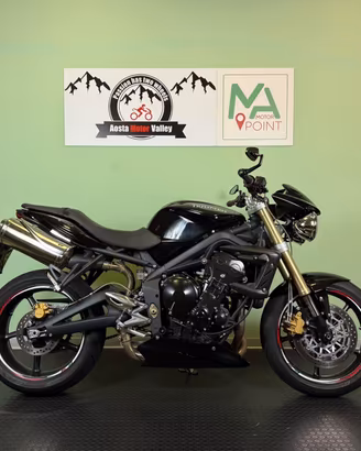 TRIUMPH STREET TRIPLE 675 garantita e finanziabile