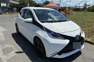 Toyoya Aygo 1.0 VVT-i 69 CV 5porte x-play MMT