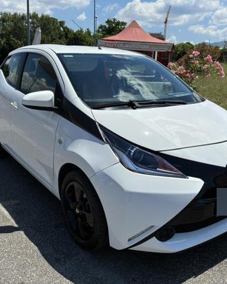 Toyoya Aygo 1.0 VVT-i 69 CV 5porte x-play MMT