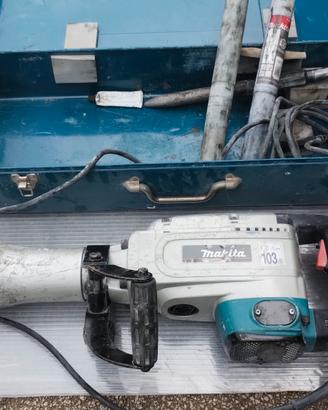 Demolitore Makita 15 kg compreso due punte 