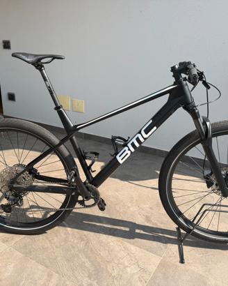 BMC Fitness / Urban Bike -freni disco / Shimano