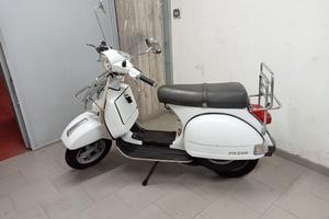 Fiat 500 F Lancia Fulvia  coupé Vespa Px 200