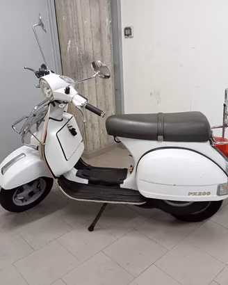 Fiat 500 F Lancia Fulvia  coupé Vespa Px 200