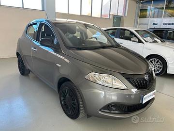 Lancia Ypsilon 1.0 FireFly 5 porte S&S Hybrid Silv