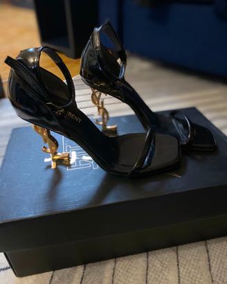 YSL SAINT LAURENT