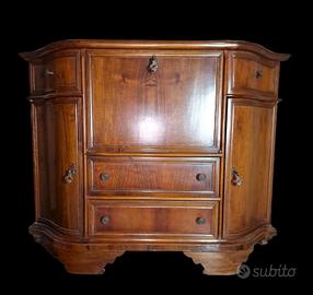 Secretaire Antico in noce e maniglie in ottone