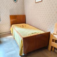 cameretta due letti e comò