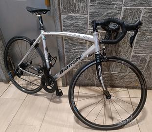 Bianchi Via Nirone 7 Shimano 105 11V