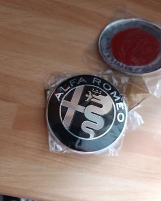 Stemmi Alfa Romeo non originali 