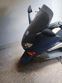 YAMAHA TMAX