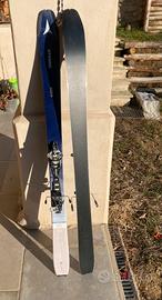 Atomic Backland scialpinismo con attacchi