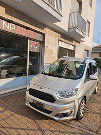 Ford Tourneo Courier 1.5 Titanium
