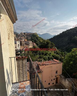 Casa, Isnello.