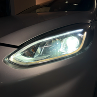 Faro Ford Fiesta MK8 - Originale