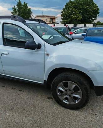 Dacia Duster 1.6 105 CV 4x2 GPL Lauréate