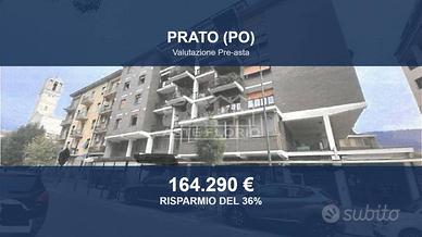 Immobile in asta di 128 m² con box auto a Prato
