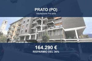 Immobile in asta di 128 m² con box auto a Prato