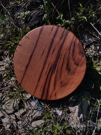 Robusto tagliere tondo di castagno pezzo unico
