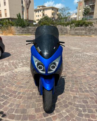 Yamaha tmax