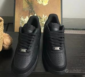Nike Air Force 1 Low '07 — Nero (Taglia 42)