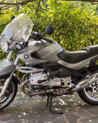 BMW R1150R colore grigio.
