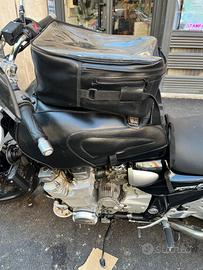 Borsa moto pelle usata una volta.