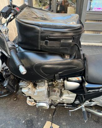 Borsa moto pelle usata una volta.