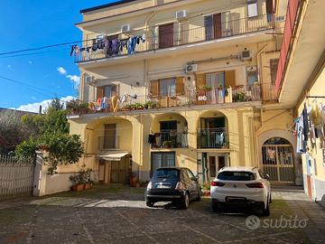 Centro . Bilocale luminosissimo con cantina