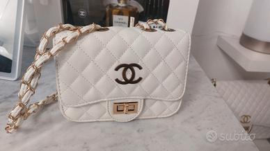 Borsa pochette bianca trapuntata