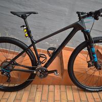 mtb 29" Focus Raven in carbonio mis. M