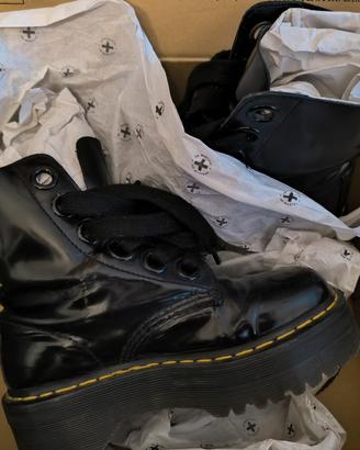 dr Martens Molly (platform)