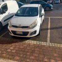 kia Rio 1.1 crdi 5 porte