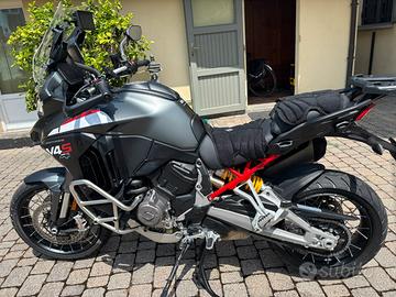 Ducati multistrada v4s travel & radar
