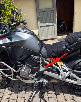 Ducati multistrada v4s travel & radar