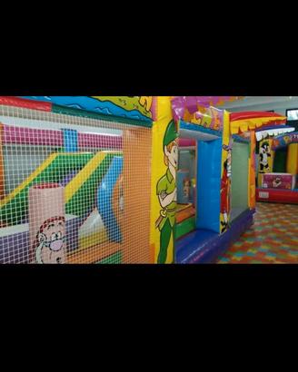 Scivolo playground gonfiabile