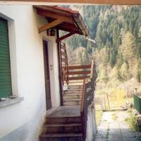 Appartamento con terreno in posizione centrale