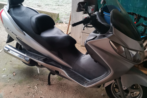 Suzuki Burgman AN 400